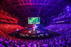 电竞圈Bin哥直白言论引发热议：Tes战队败北背后的低情商风波